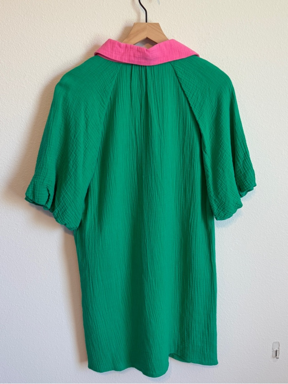 THML Green Contrast Collared V-Neck Puff Sleeve Dress - Picture 7 of 8
